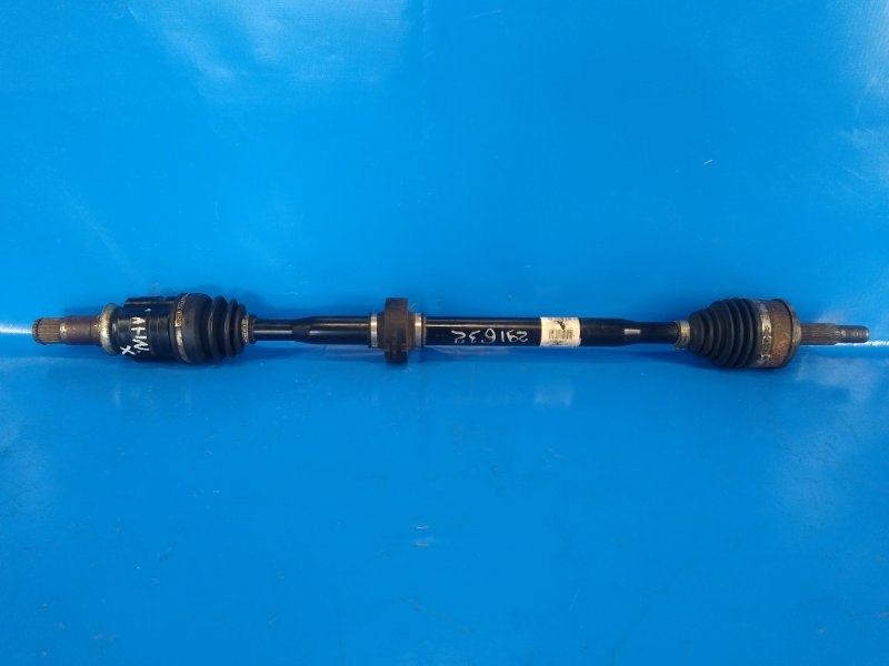 Front-wheel drive TOYOTA AURIS 13-18 Right.