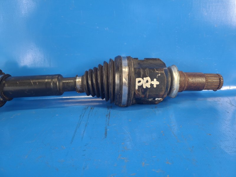 Front-wheel drive TOYOTA PRIUS PLUS 11-14 Right.