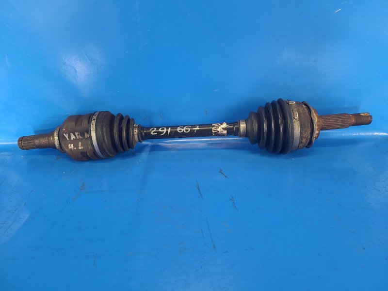 Front-wheel drive TOYOTA YARIS 11-20 Left.