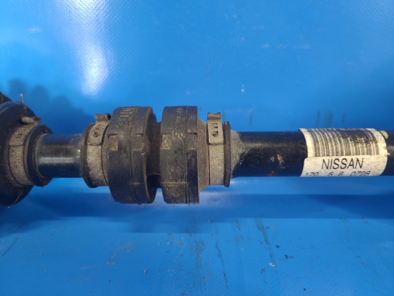 Front-wheel drive NISSAN PULSAR (NB17) 13–18 Right.