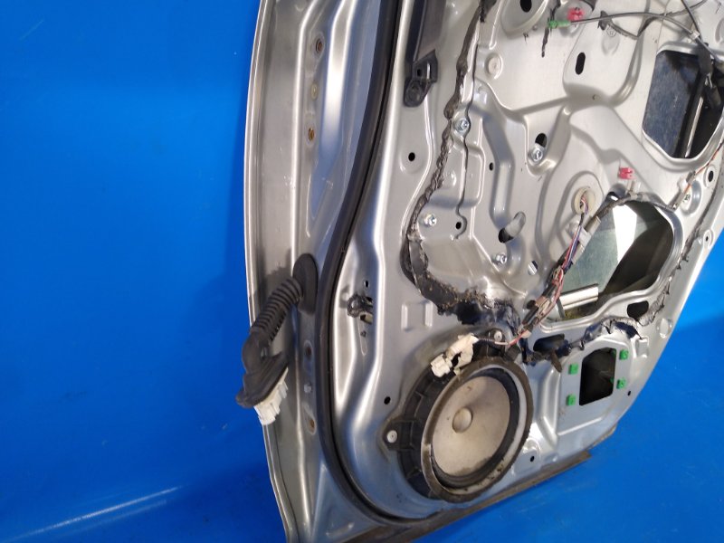 Door TOYOTA AVENSIS 08-18 Right Rear