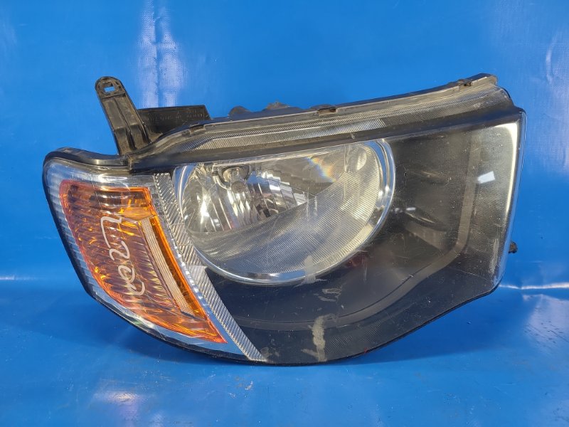 Headlight MITSUBISHI L200 06-14 Right