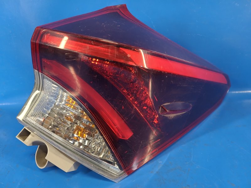 External light TOYOTA AURIS 13-18 Right.