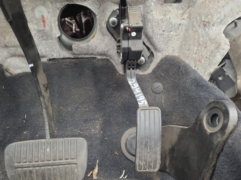 Gas pedal SUBARU OUTBACK 09-14 BR