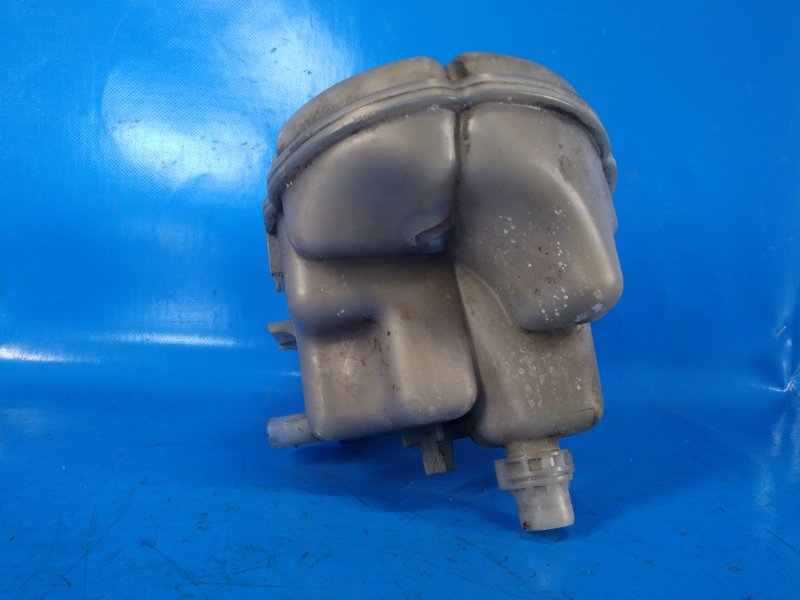Expansion tank AUDI A6 (C7) 11-18 2011