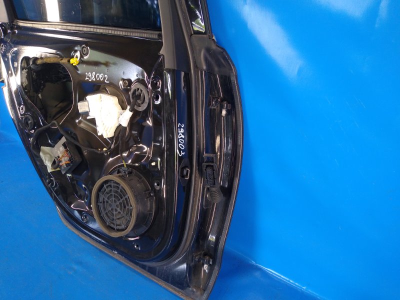 Door AUDI A6 (C7) 11-18 2011 Left. Rear.