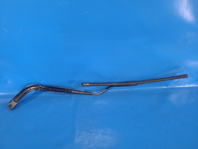 Front windshield wiper arm FORD MUSTANG 15- 2019 Right.