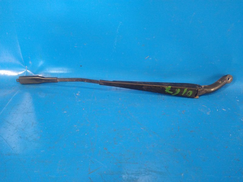 Front windshield wiper arm VOLVO XC70 00–07 2006 Right