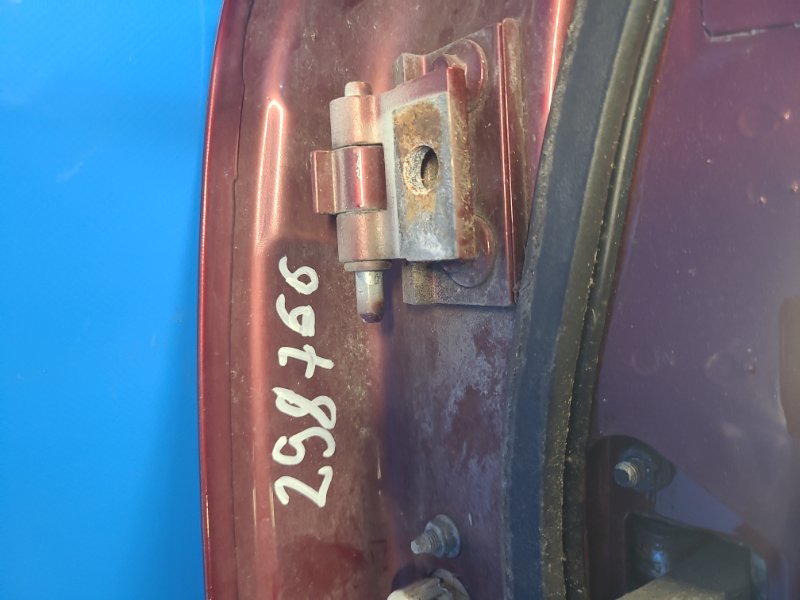 Upper door hinge VOLVO XC70 00–07 2006 Right Front