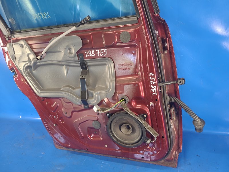 Door VOLVO XC70 00–07 2006 Left. Rear