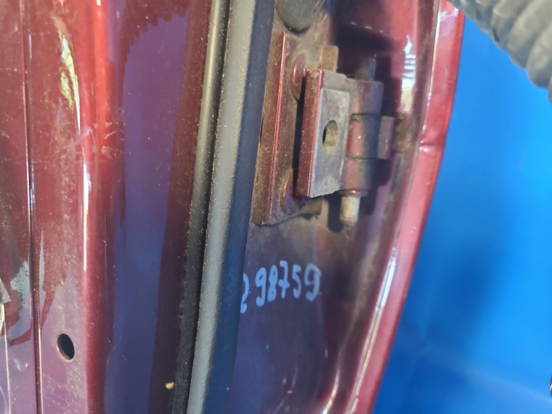 Lower door hinge VOLVO XC70 00–07 2006 Left Rear