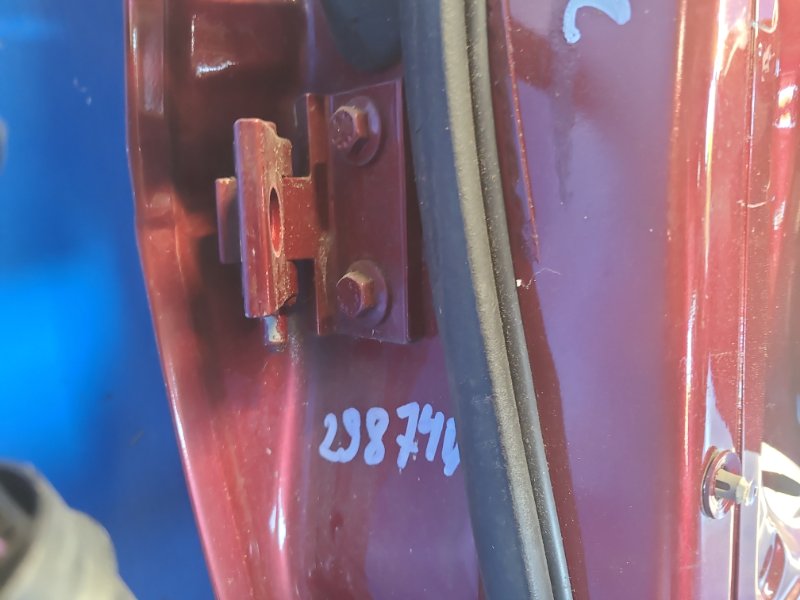 Lower door hinge VOLVO XC70 00–07 2006 Right Rear