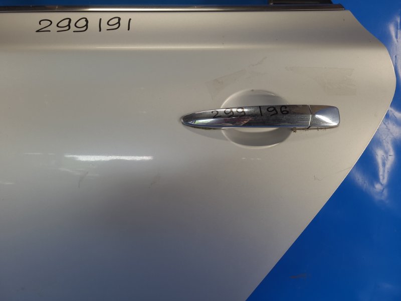 Door NISSAN SENTRA B17 12-21 2013 Left. Rear.