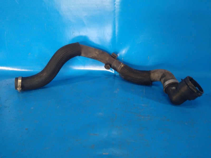 Coolant hose for a VOLVO S60 10-13 2012
