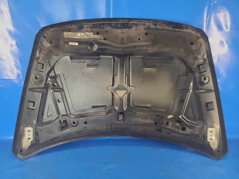 Hood of the 2006 Dodge Caliber 06-11
