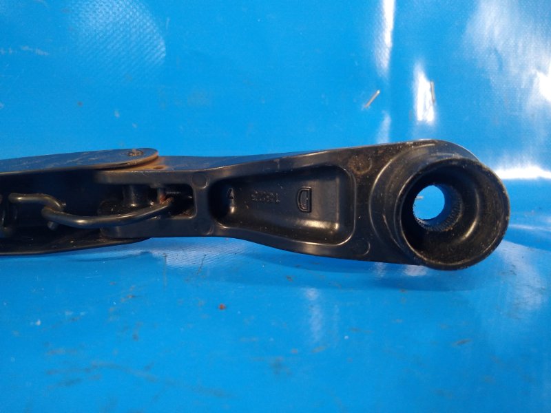 Front windshield wiper arm JEEP COMPASS 06-16 2014 Left.