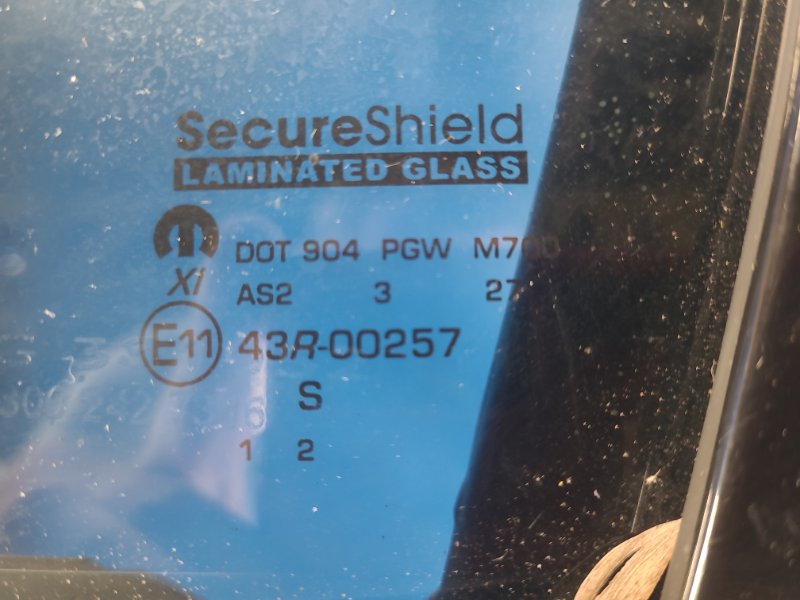 Door glass CHRYSLER 200 10-14 2013 Left. Front.