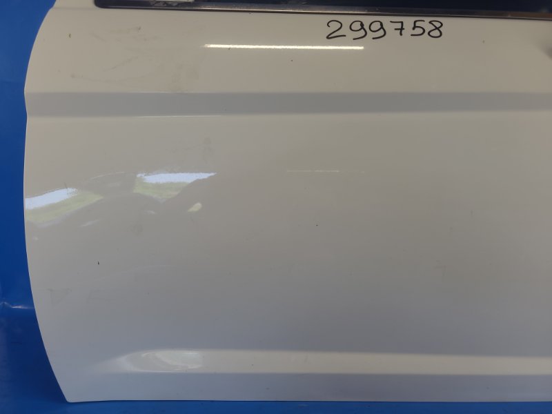 Door CHRYSLER 200 10-14 2013 Left. Front.