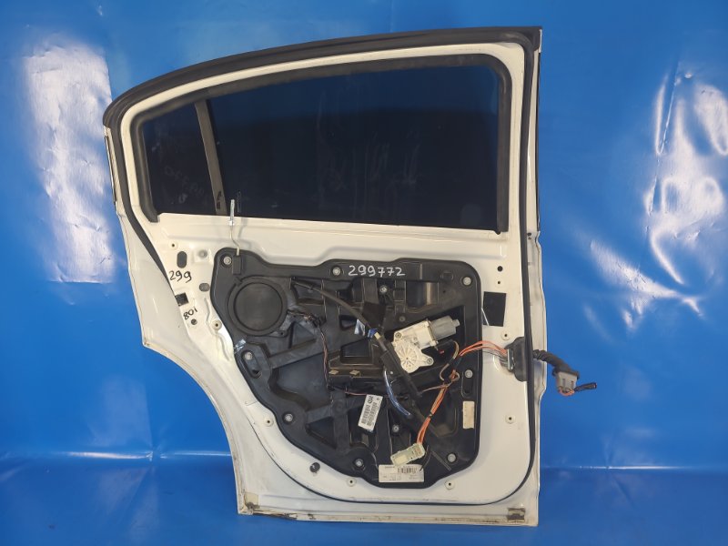 Door CHRYSLER 200 10-14 2013 Left. Rear.