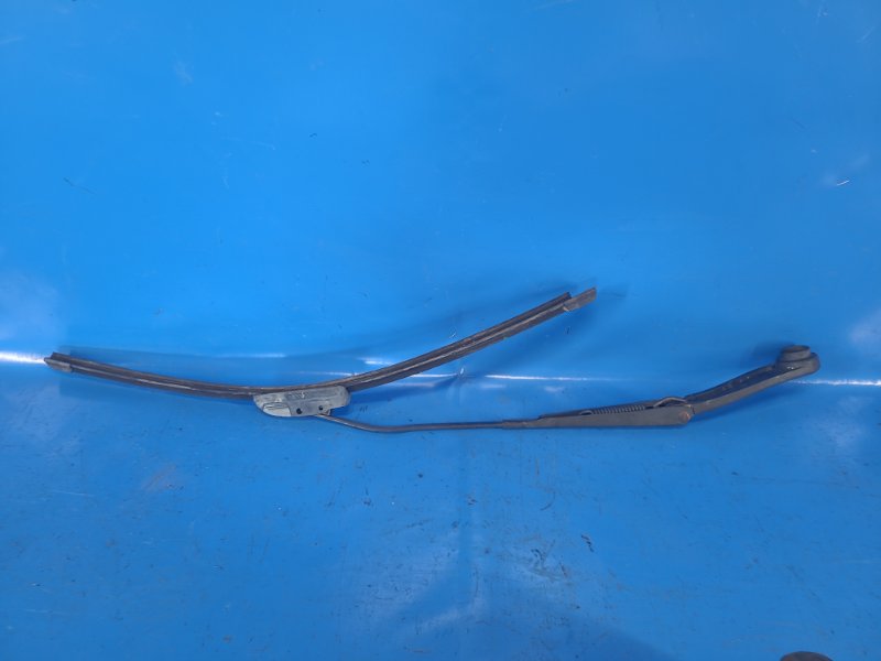 Front windshield wiper arm CHRYSLER 200 10-14 2013 Left.