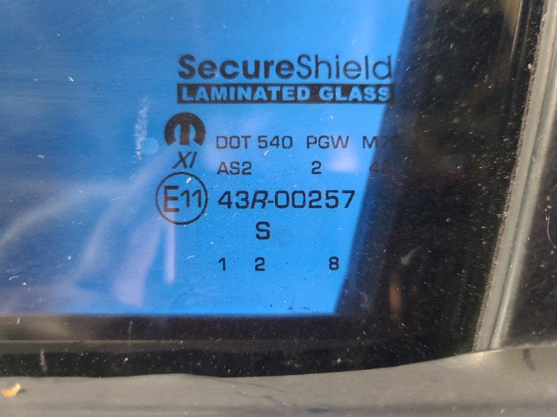 Door glass CHRYSLER 200 10-14 2012 Left. Front.