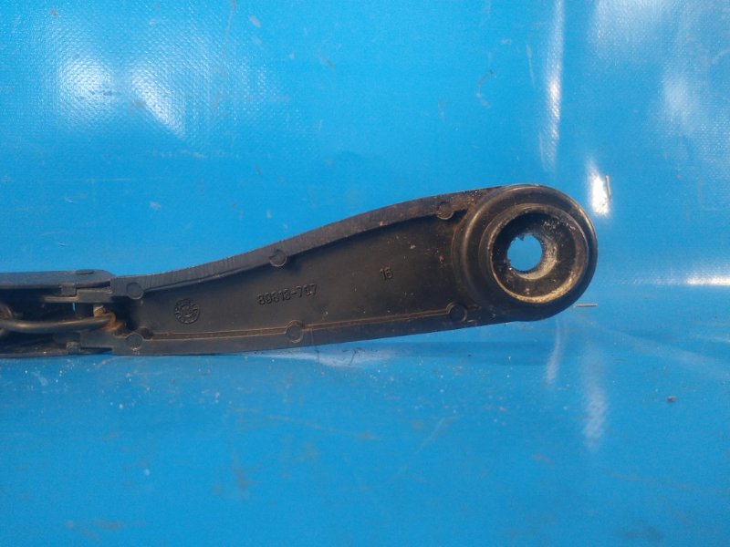 Front windshield wiper arm CHRYSLER 200 10-14 2012 Left.