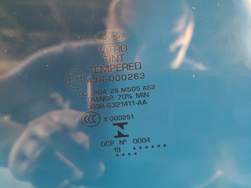 Door glass FORD MUSTANG 15- 2019 Left. Front.
