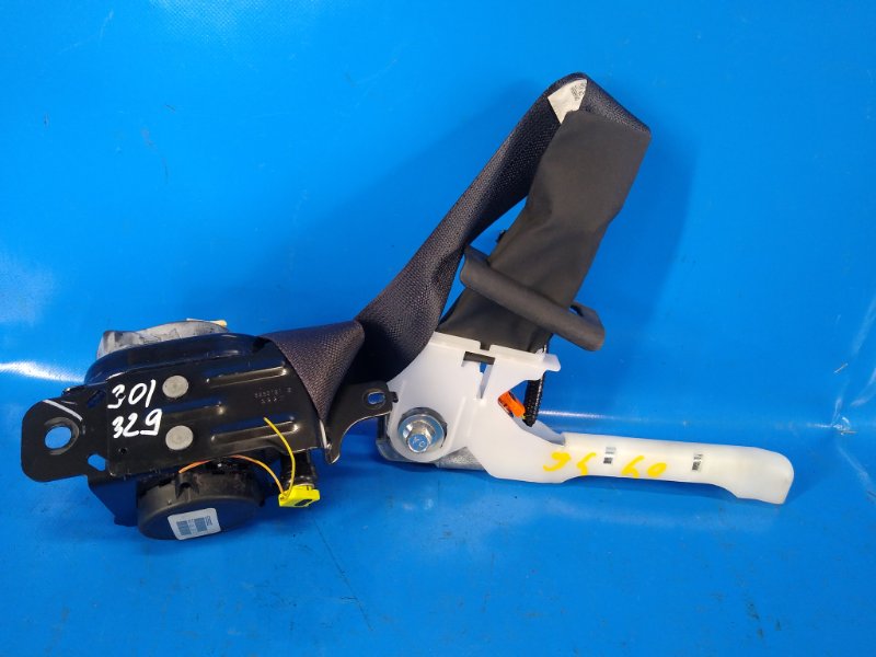 Seat belt NISSAN SENTRA B17 12-21 2013 Left. Front.