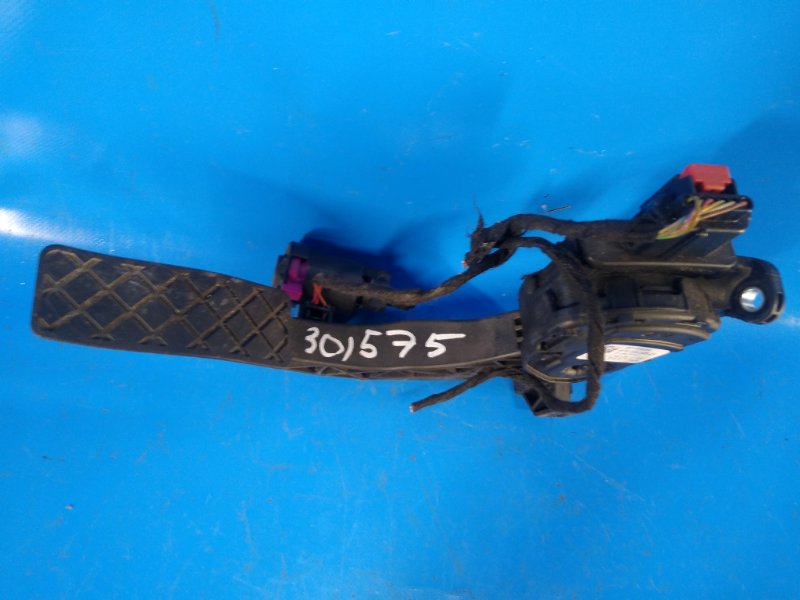 Gas pedal AUDI A6 (C7) 11-18 2011
