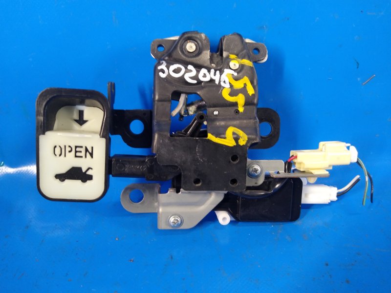 Mazda MX-5 15-2018 trunk lid lock