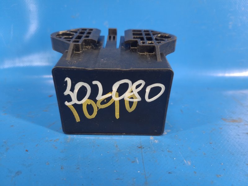 Fuel pump relay for Ford Mustang 15-2019