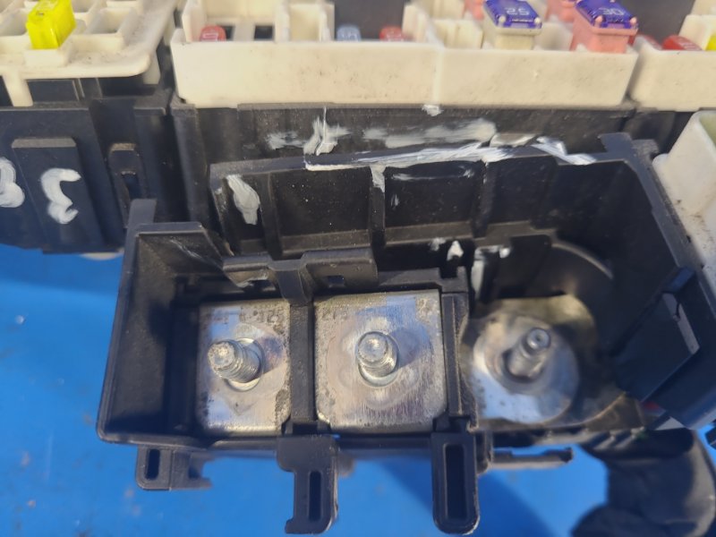 2019 Ford Mustang 15- Interior Fuse Box