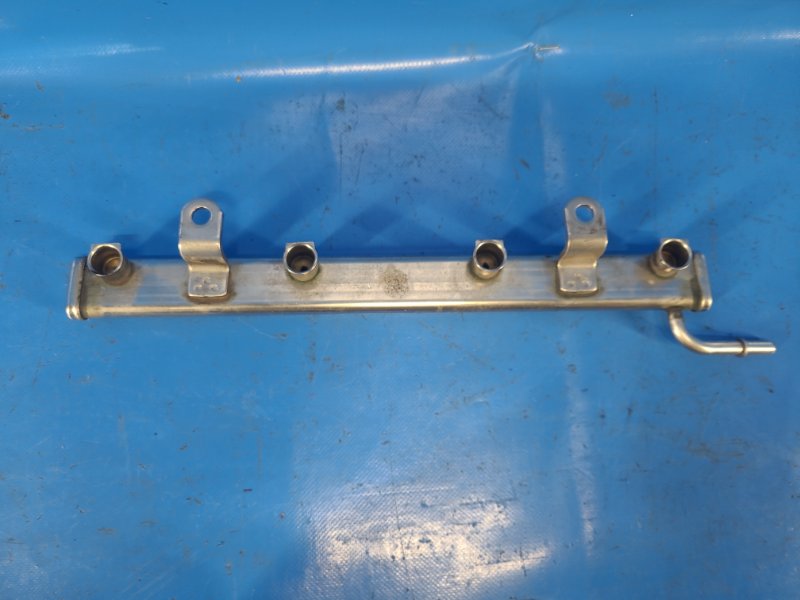 Fuel Rail Chrysler 200 10-14 2012