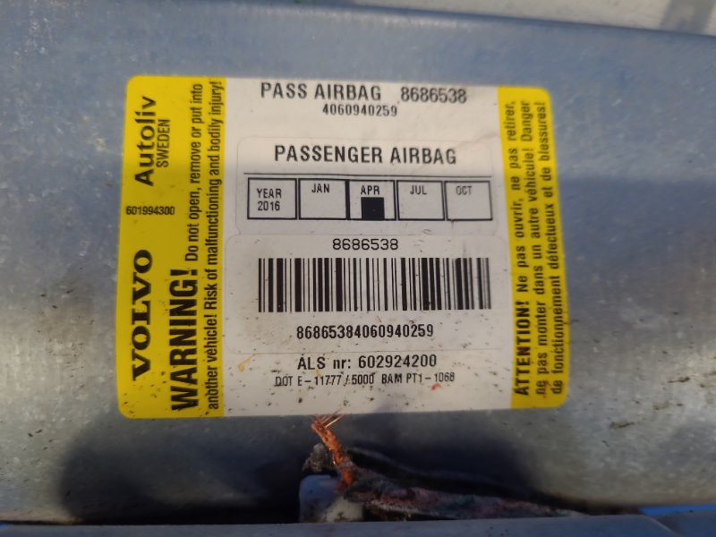 Passenger airbag VOLVO XC70 00–07 2006