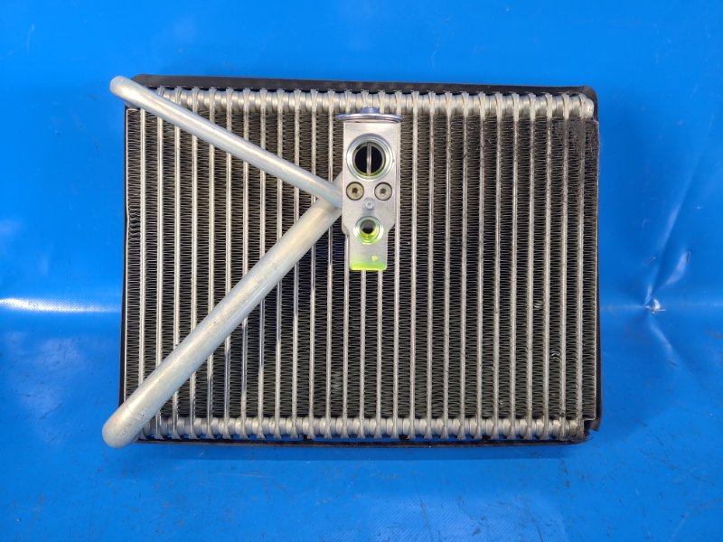 VOLVO XC70 00–07 2006 Air Conditioning Evaporator