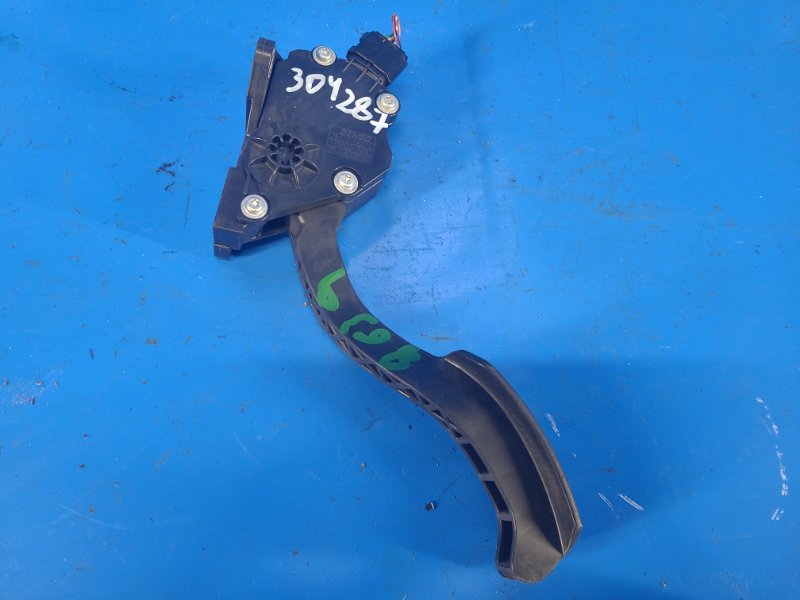 Gas pedal Toyota Camry 40 06-11 2007
