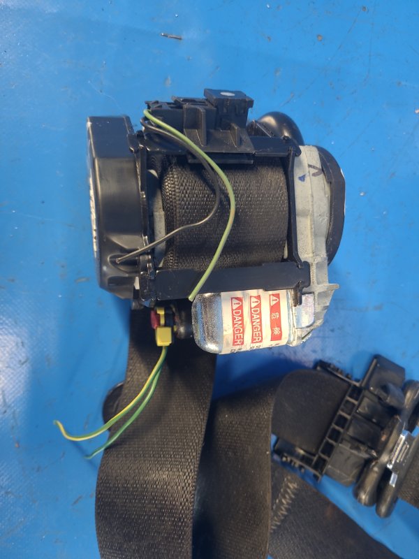 Seat Belt CHRYSLER 200 10-14 2013 Left Front.