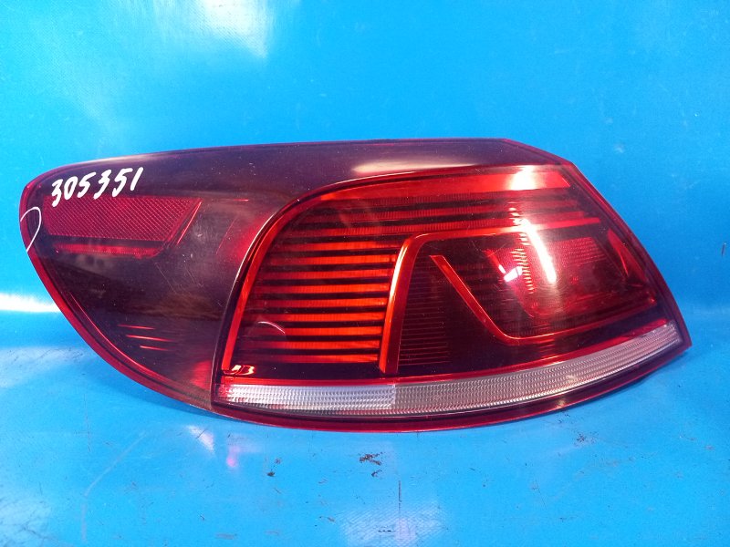 Exterior lamp VOLKSWAGEN PASSAT CC 12-18 2013 Left.