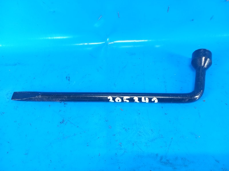 Wheel wrench for Toyota Camry 40 06-11