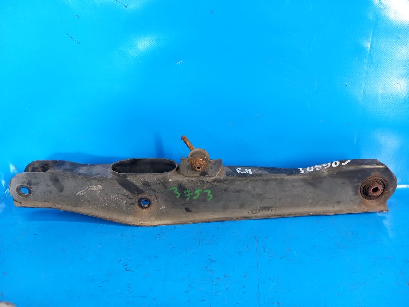 Rear suspension wishbone transverse CHRYSLER 200 10-14 2013 Right.