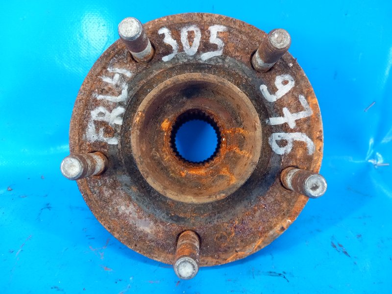 Hub CHRYSLER 200 10-14 2013 Left. Front.