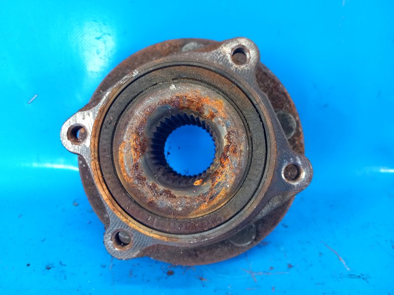 Hub CHRYSLER 200 10-14 2012 Right. Before.