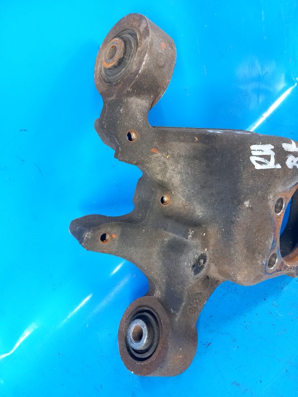 Trunnion CHRYSLER 200 10-14 2012 Right. Rear