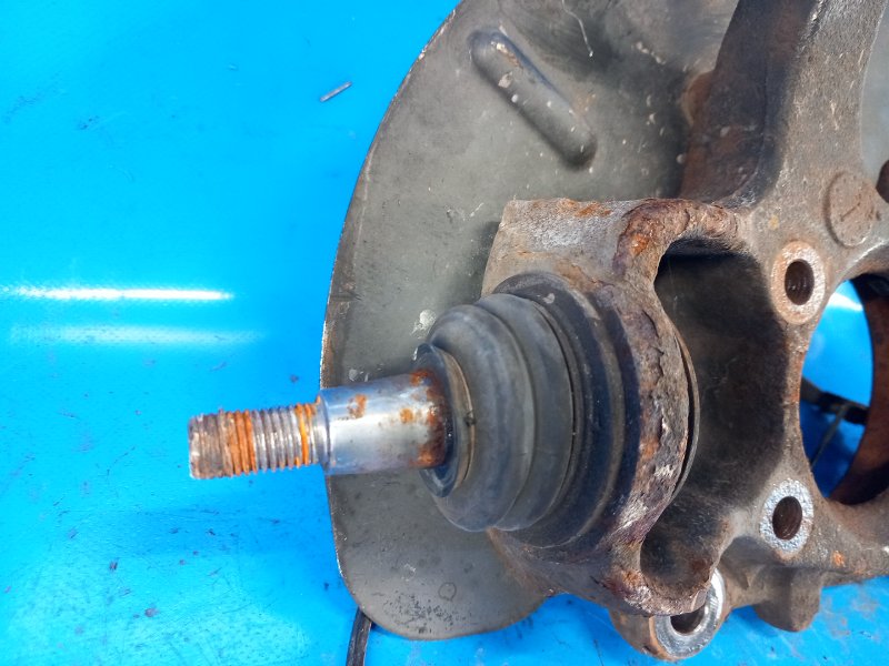 Steering knuckle CHRYSLER 200 10-14 2013 Left.