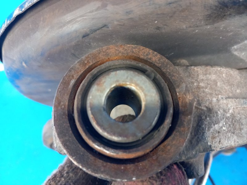 Trunnion VOLVO XC90 02–16 2008 Left Rear