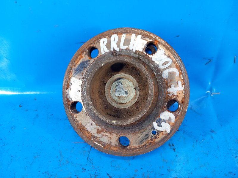Hub VOLVO XC90 02–16 2008 Left. Rear