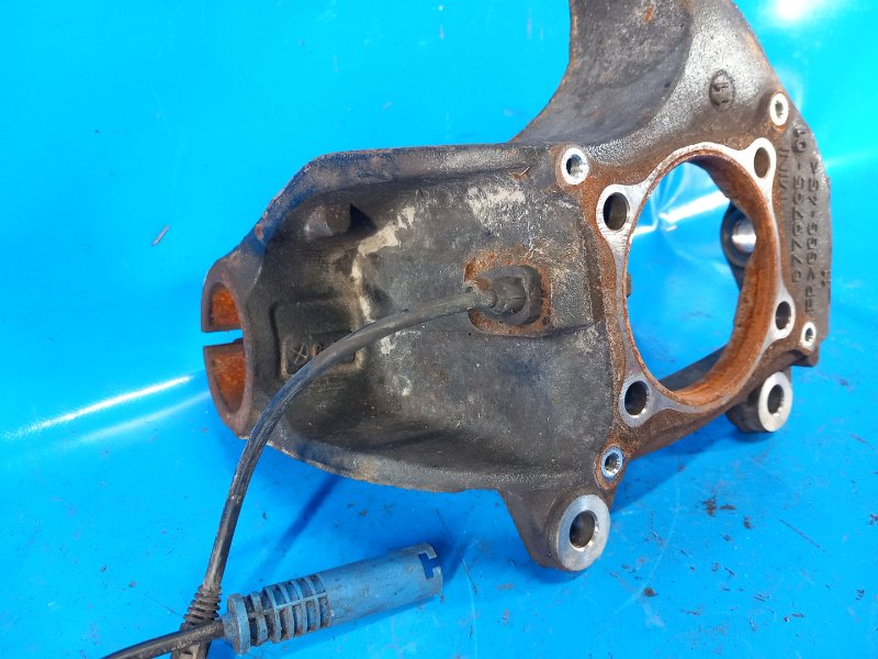 Steering knuckle MINI COOPER S R57 09-15 2011 Left. Front.
