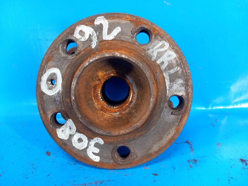 Hub VOLVO XC70 00–07 2006 Rear