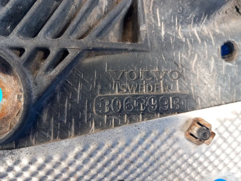 Gearbox bracket VOLVO XC70 00–07 2006