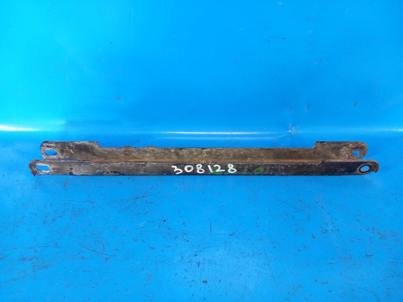 Rear suspension wishbone, longitudinal, VOLVO XC70 00–07 2006